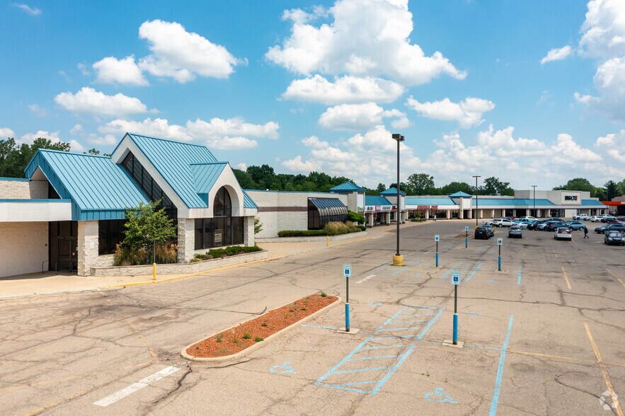 More Photos Of 4157-4245 E Court St, Burton Department Store For Sale