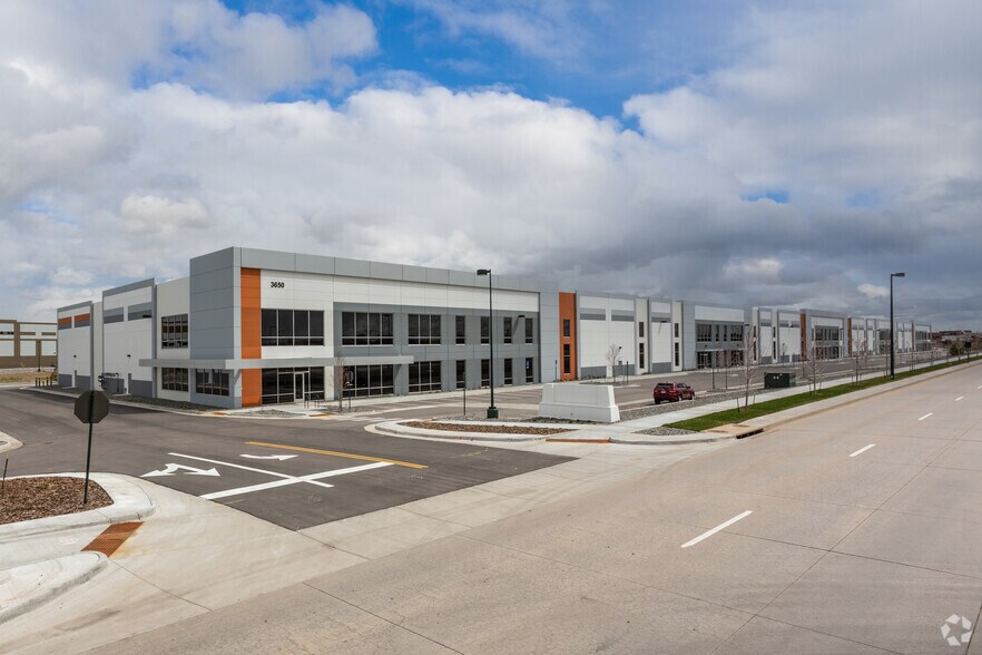 More Photos Of 3700 N Salida St, Aurora Warehouse For Lease