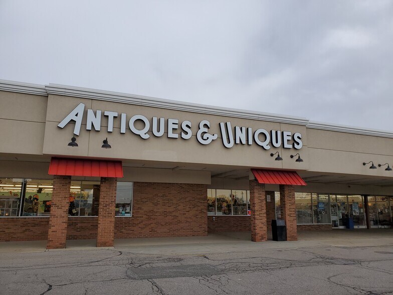 More Photos Of 30136-30250 Euclid Ave, Wickliffe Unknown For Lease