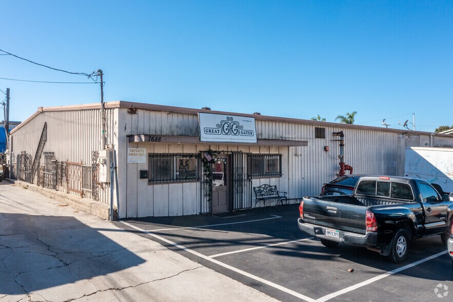 7671 Liberty Dr, Huntington Beach, CA 92647 Warehouse For Sale