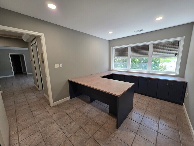 More Photos Of 5851 Lowcountry Dr, Ridgeland Warehouse For Lease
