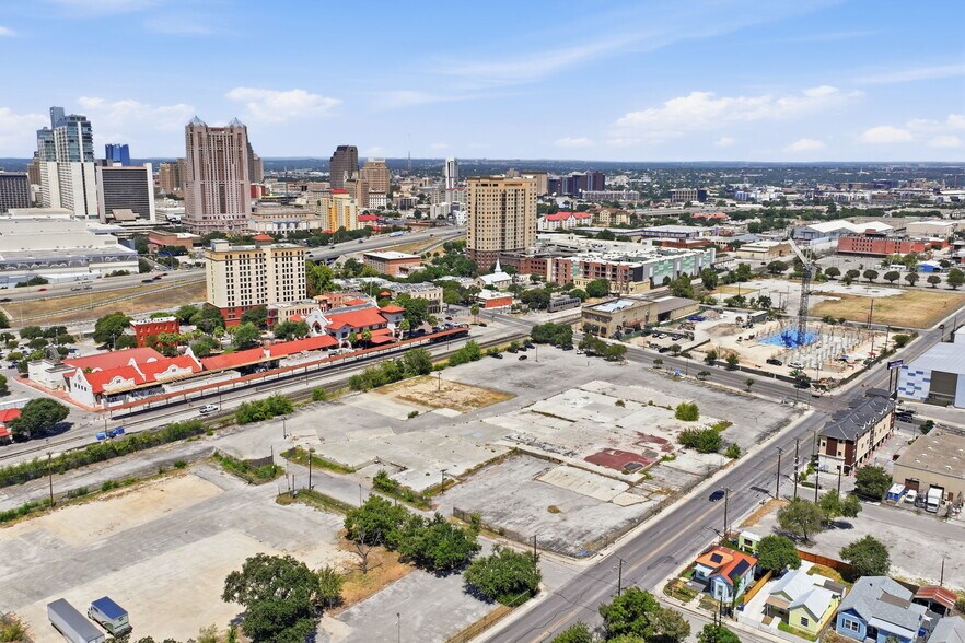 More Photos Of 1220 E Commerce St, San Antonio Land For Sale