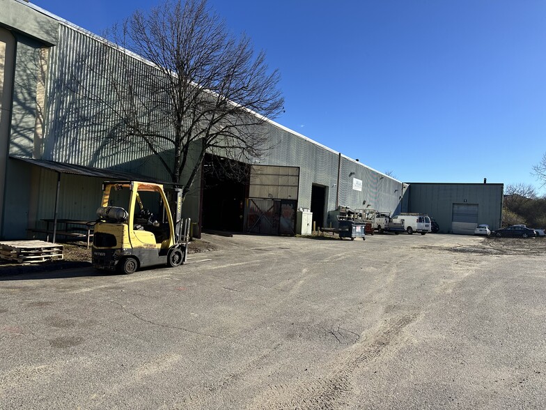 More Photos Of 1944 Route 22, Brewster Village Warehouse For Sale