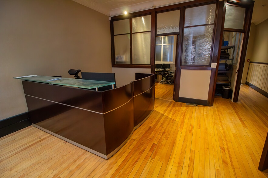 More Photos Of 174 Glen St, Glens Falls Office For Sale