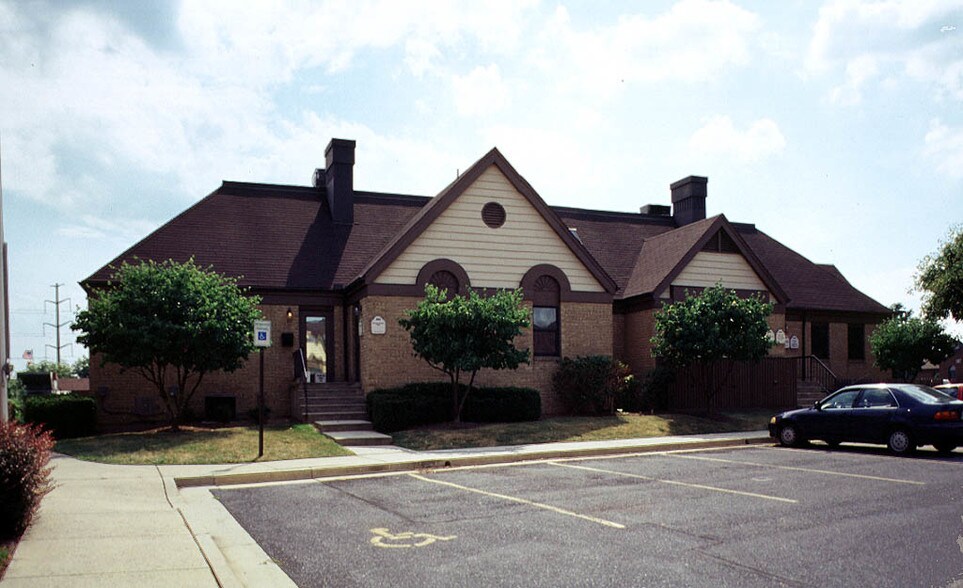 Primary Photo Of 188 Thomas Johnson Dr, Frederick Medical For Lease
