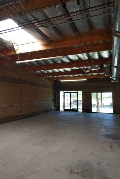 More Photos Of 63758 Orr Way, North Palm Springs Warehouse For Lease