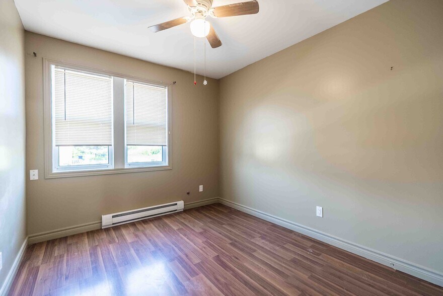 More Photos Of 396-400 Melvin Ave, Sudbury Apartments For Sale