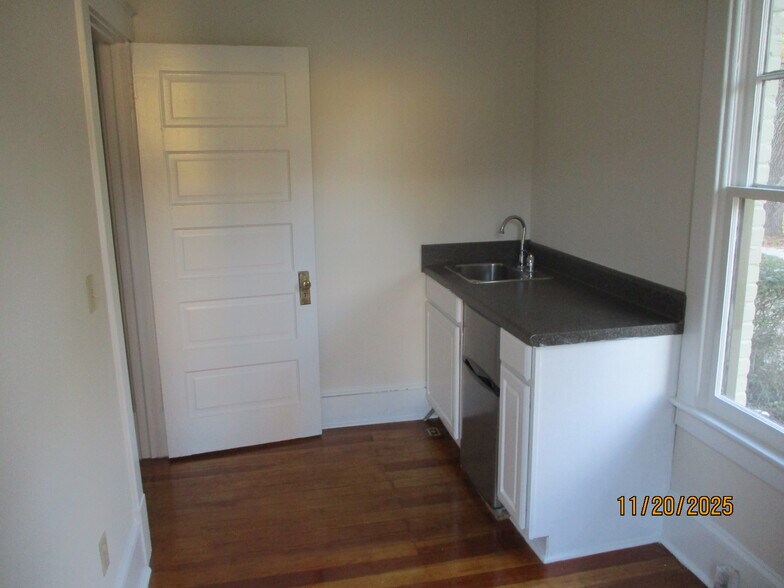 More Photos Of 2219 Gloucester St, Brunswick Office For Lease