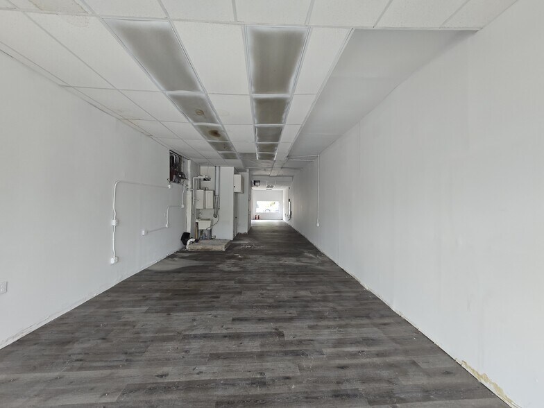 More Photos Of 88 Main St, Madison Freestanding For Sale