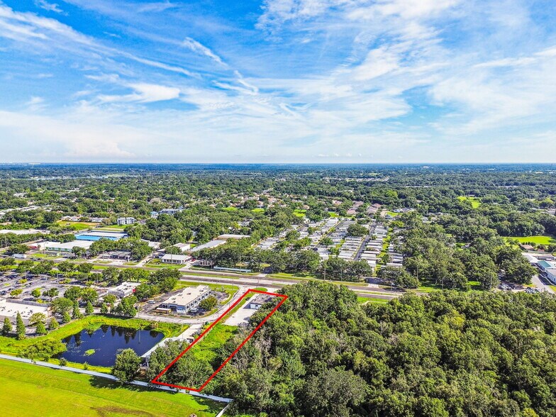 More Photos Of 2617 E Brandon Blvd, Valrico Storefront For Sale