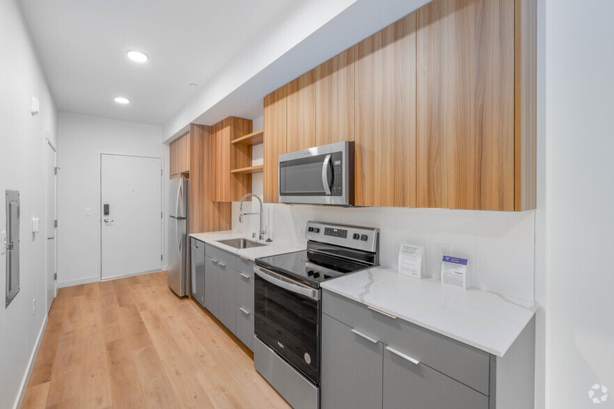 More Photos Of 631 SW 150th St, Burien Apartments For Lease