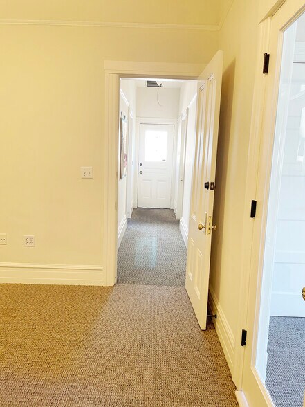 More Photos Of 1958B University Ave, Berkeley Freestanding For Lease