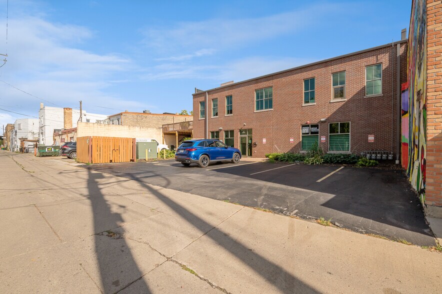 More Photos Of 111 N Broadway St, Green Bay Office Residential For Sale