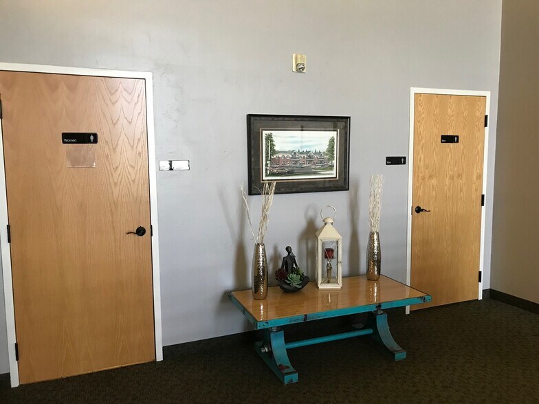 More Photos Of 3544 E 17th St, Ammon General Retail For Lease