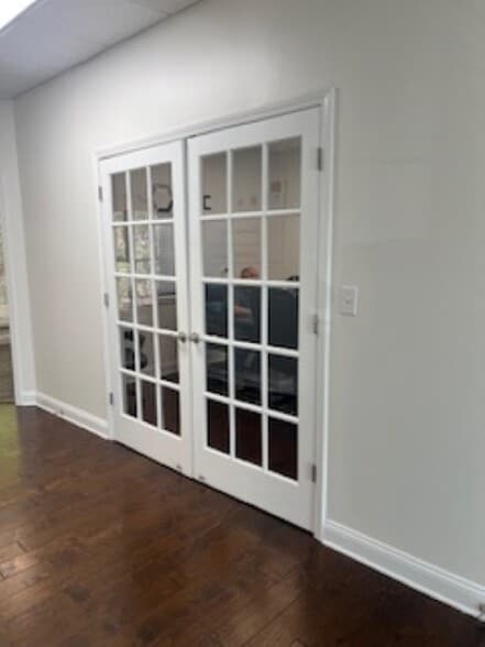 More Photos Of 2526 Plantation Center Dr, Matthews Medical For Lease