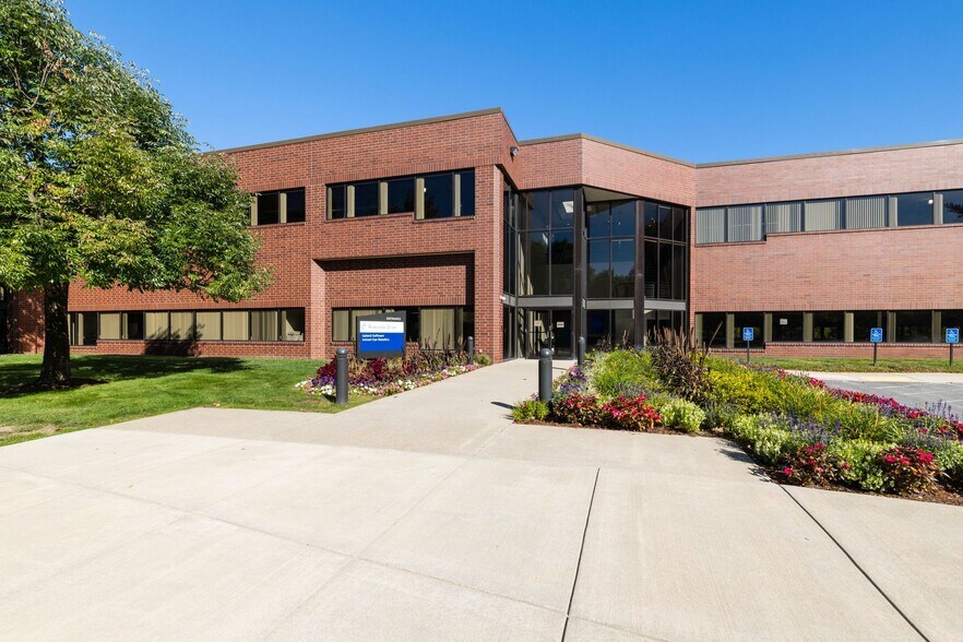 More Photos Of 6 Riverside Dr, Andover Research And Development For Lease