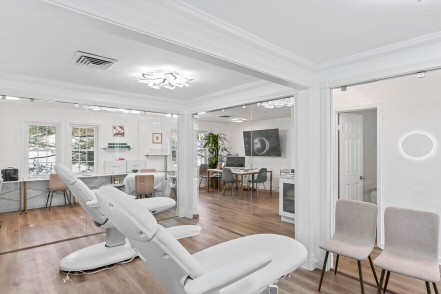 More Photos Of 2102 Gallows Rd, Vienna Medical For Lease