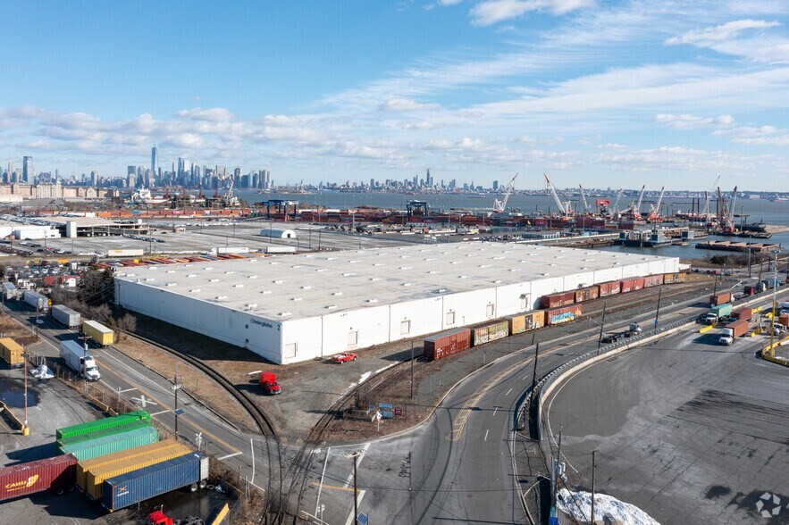 Primary Photo Of 2 Colony Rd, Jersey City Warehouse For Lease