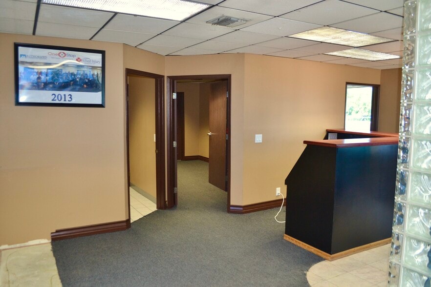 More Photos Of 9233 Charles Smith Ave, Rancho Cucamonga Flex For Lease