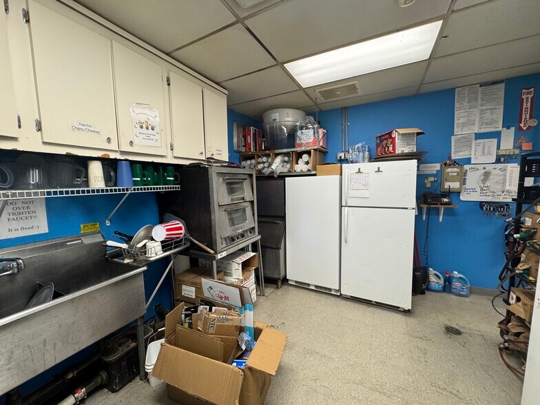 More Photos Of 2400 Sheridan Dr, Tonawanda Amusement Park For Sale