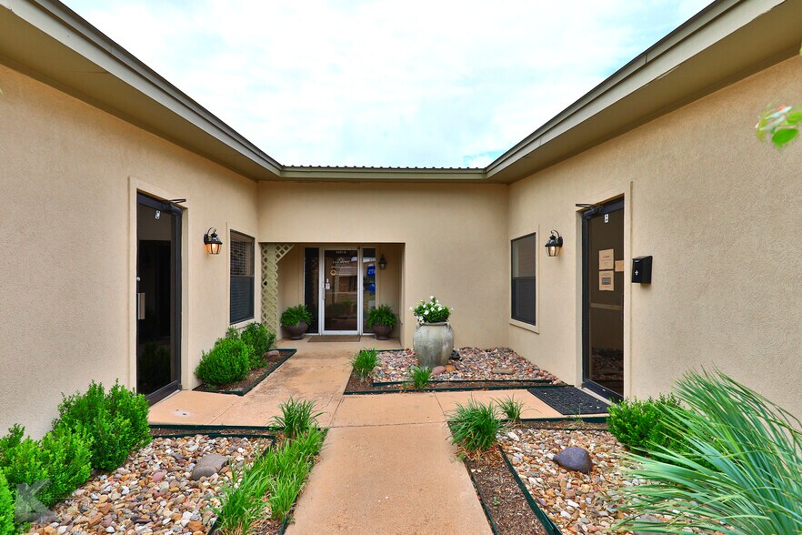 More Photos Of 2257 Industrial Blvd, Abilene Office For Sale