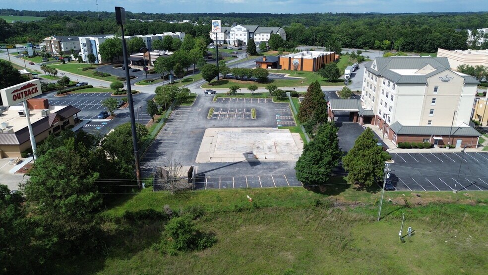 More Photos Of 112 Interstate Blvd, Anderson Land For Lease