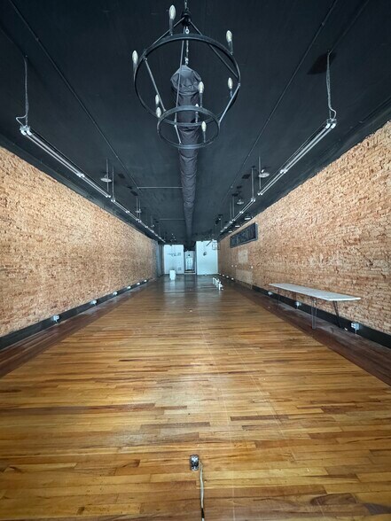 More Photos Of 103 E Laurens St, Laurens Storefront Retail Office For Lease