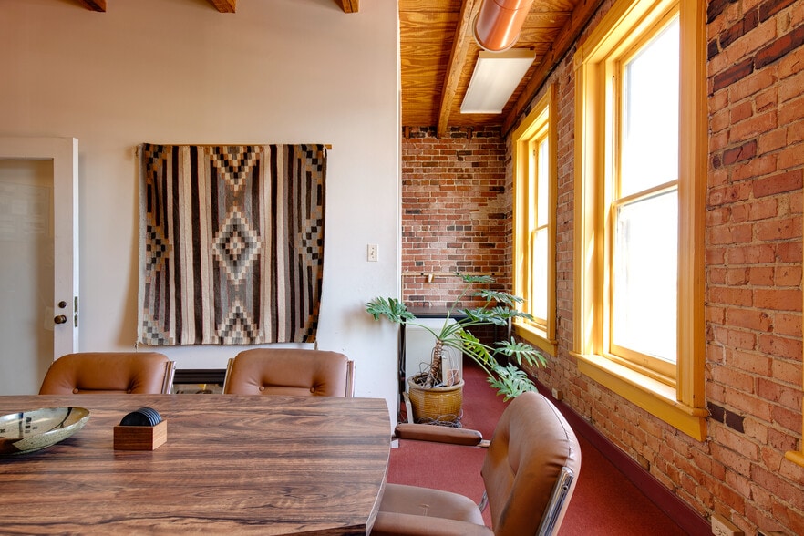 More Photos Of 1641 W Broad St, Richmond Office For Sale