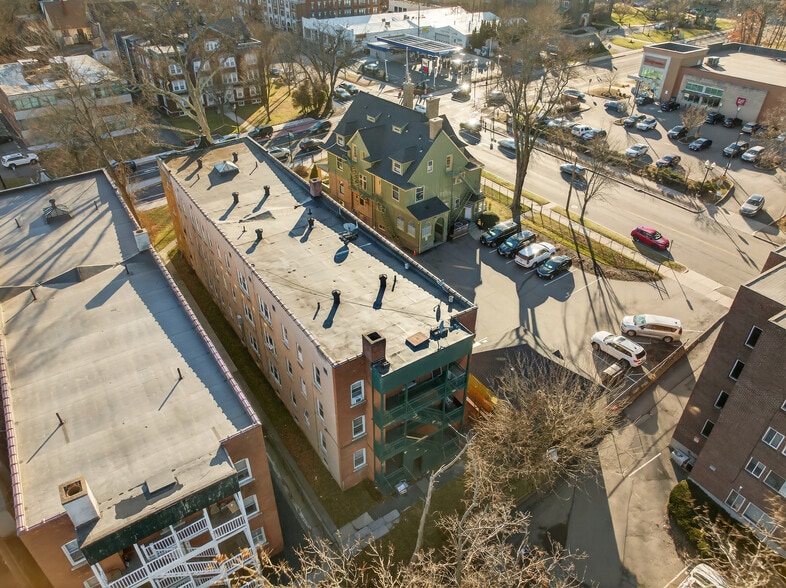 More Photos Of 660-662 Farmington Ave, Hartford Apartments For Sale