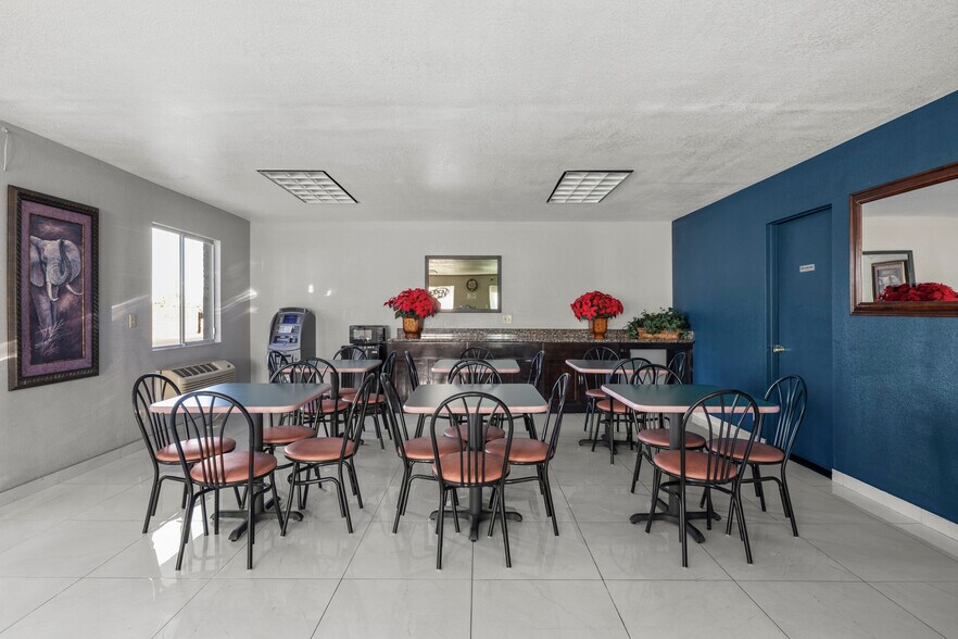 More Photos Of 4021 N 27th Ave, Phoenix Hotel For Sale