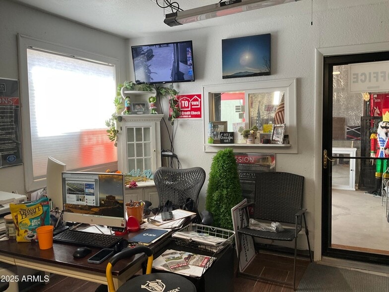 More Photos Of 15395 S Sunland Gin Rd, Arizona City Warehouse For Sale