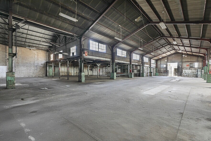 More Photos Of 1577 23rd st, Los Angeles Industrial For Sale