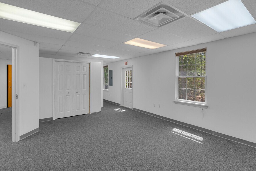 More Photos Of 314 Chris Gaupp Dr, Galloway Medical For Lease