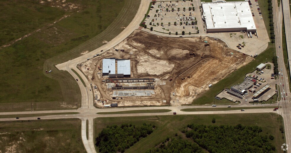 More Photos Of 1227 Grand West Blvd, Katy Coworking Space