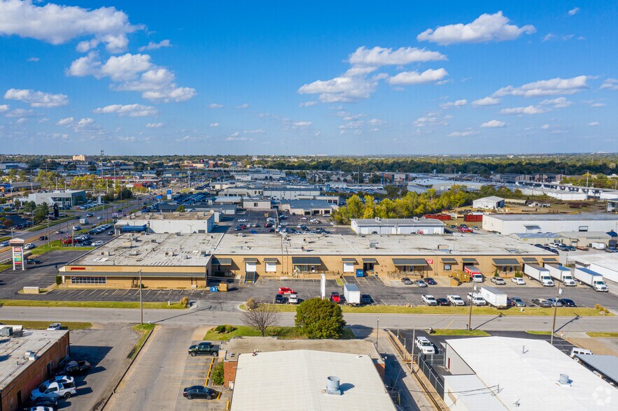 More Photos Of 4343 S Memorial Dr, Tulsa General Retail For Lease