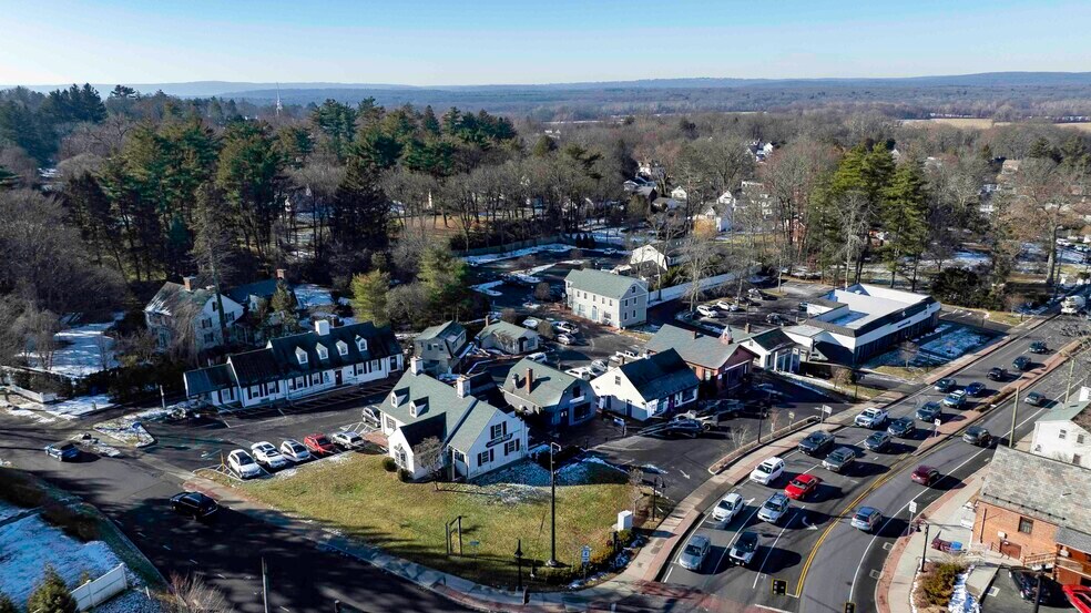 Primary Photo Of 1-3 Brick Walk Ln, Farmington Unknown For Lease