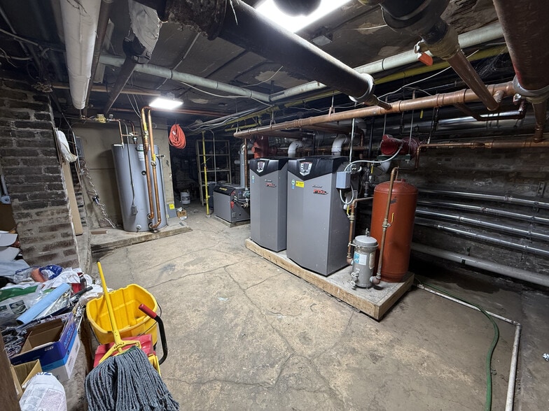 More Photos Of 716 Clark St, Evanston Apartments For Sale