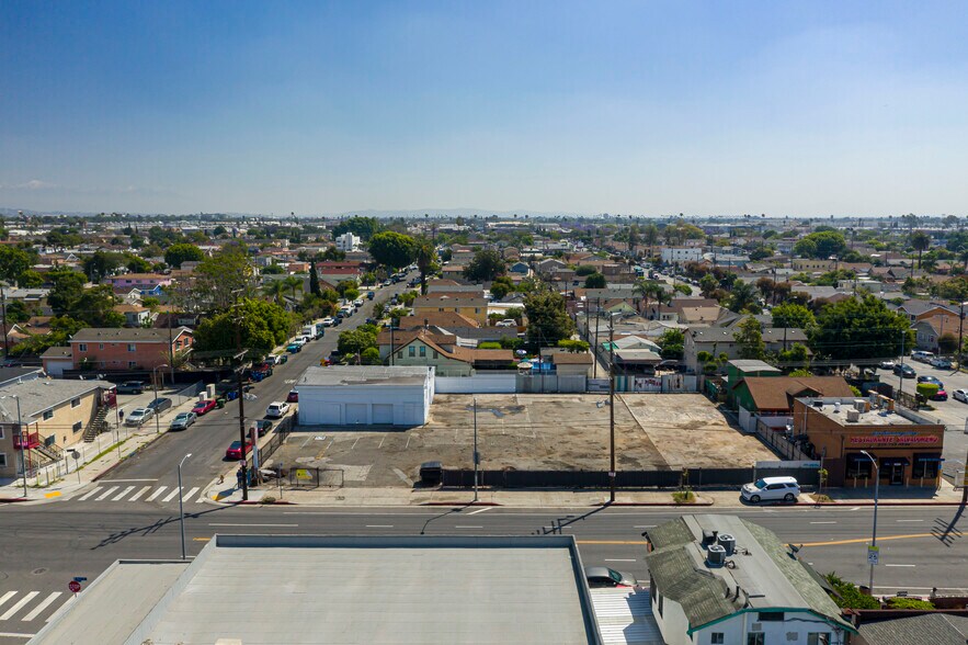 More Photos Of 110 E 62nd St, Los Angeles Auto Repair For Lease