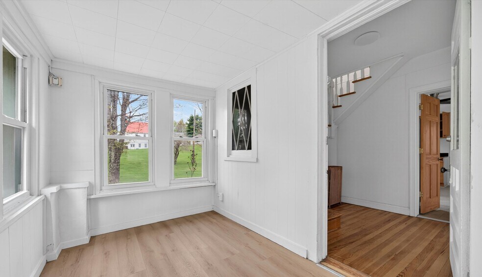 More Photos Of 48 - 50 Horseshoe Lake, Kauneonga Lake Apartments For Sale