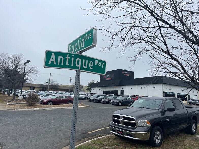 More Photos Of 9075-9125 Antique Way, Manassas Warehouse For Lease
