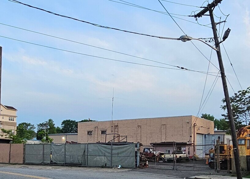 More Photos Of 227 Belmont ave, Haledon Land For Lease