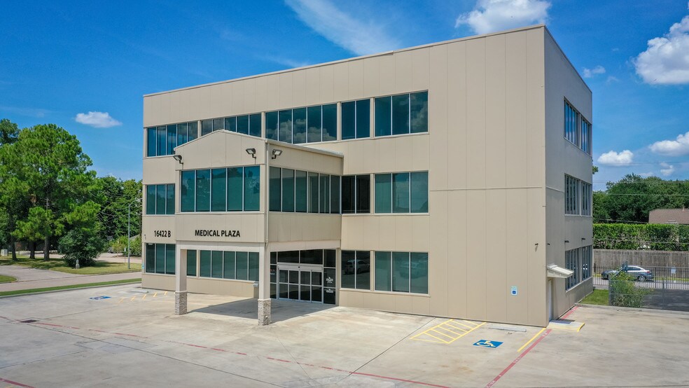 More Photos Of 16422 Stuebner Airline Rd, Spring Medical For Lease