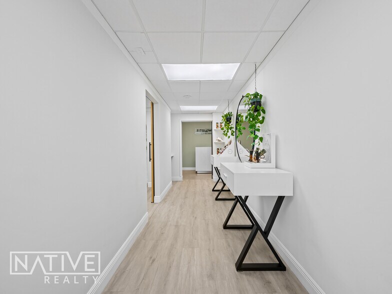 More Photos Of 700 NE 13th St, Fort Lauderdale Freestanding For Sale