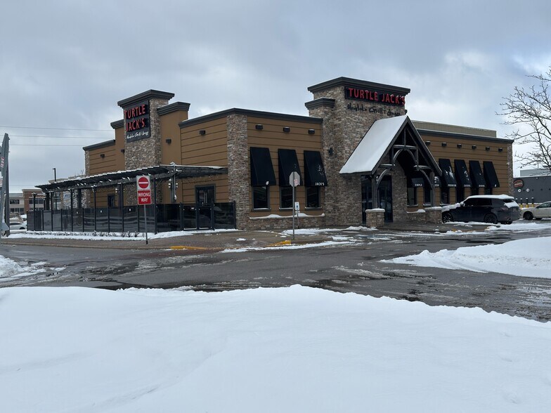 More Photos Of 10 Cottrelle Blvd, Brampton Office For Sale