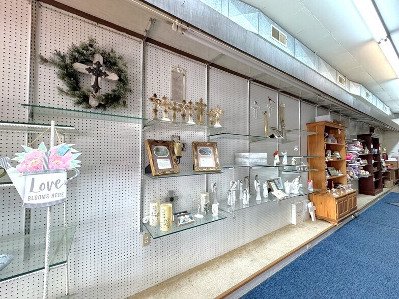 More Photos Of 366 Main St, Grantsville Storefront Retail Office For Sale