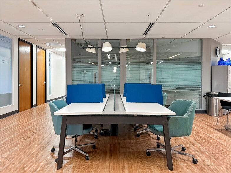 More Photos Of 11811 N Tatum Blvd, Phoenix Coworking Space