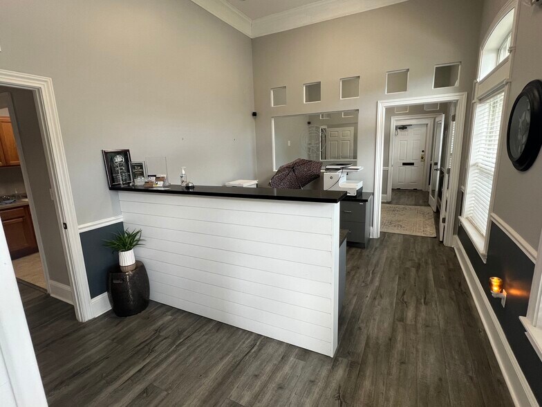 More Photos Of 9310 Old Kings Rd S, Jacksonville Office For Lease