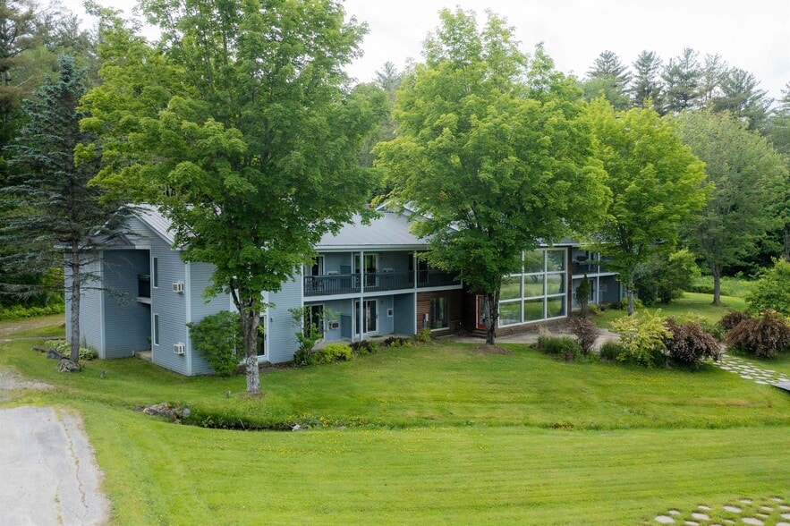 More Photos Of 1007 Mountain Rd, Stowe Hotel For Sale