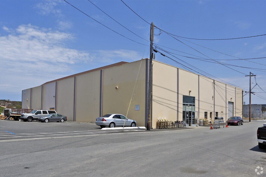 More Photos Of 325 Elder Ave, Sand City Warehouse For Lease
