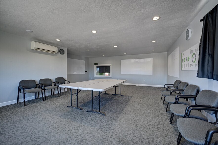 More Photos Of 7500 OH-515, Millersburg Flex For Lease